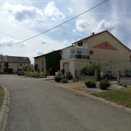 Ferienwohnung Chez Violette Destry Exterior foto