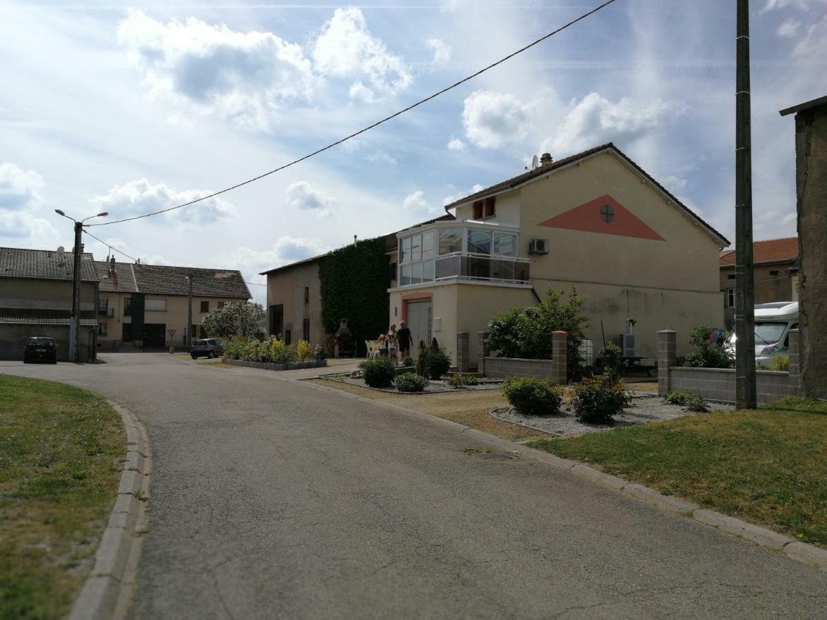 Ferienwohnung Chez Violette Destry Exterior foto
